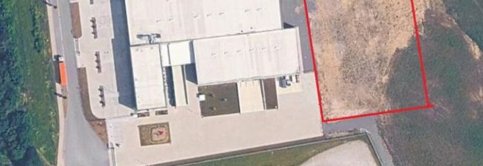 До 10 000 м² комерційної відкритої площі в промисловому парку Borna-Ost — гнучкий поділ, доступна з моменту звернення.