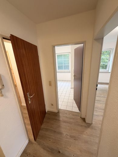 Helle 1,5 Zi. Wohnung mit Balkon – Foto 8