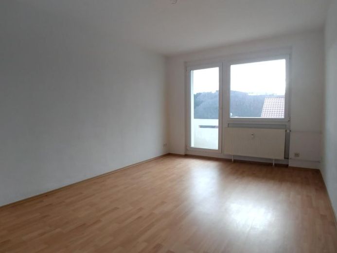 3-Raum-Wohnung mit Blick über Elsterberg mit Balkon – Foto 1