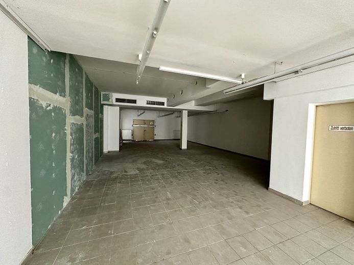 Espace de stockage à Leverkusen Rheindorf – Sicht nach hinten