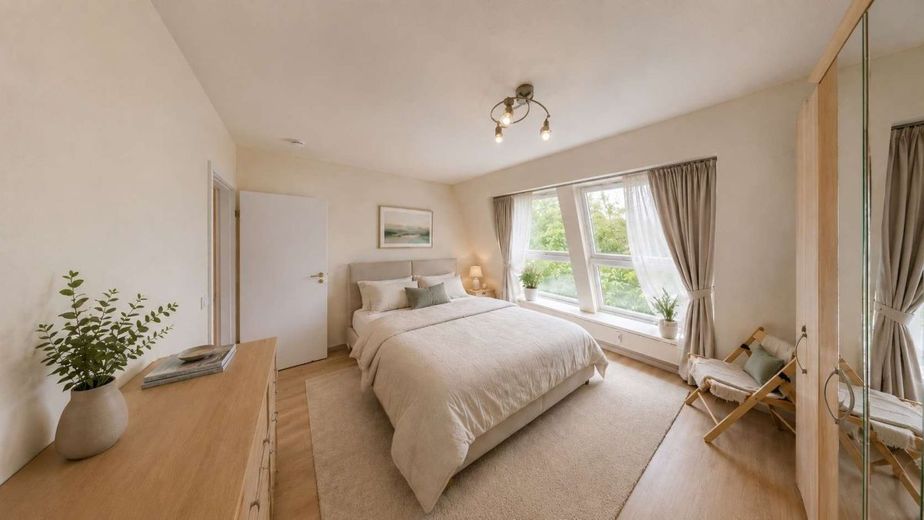 Helle Dachgeschosswohnung mit Balkon in ruhiger, grüner Lage vor den Toren Berlins – Visualisierung Schlafzimmer