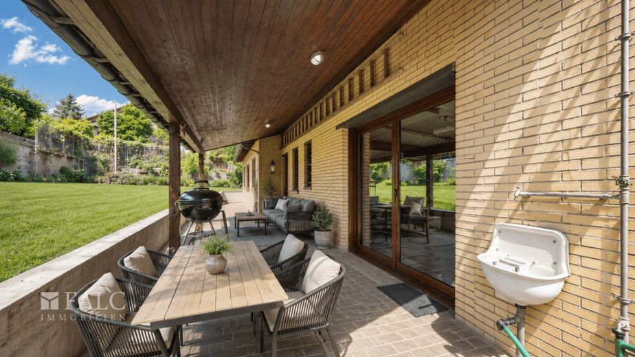 Bieterverfahren: Familienidylle in grüner und ruhiger Umgebung – Terrasse