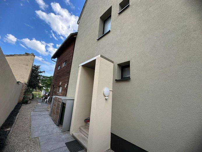 Moderne 4,5 Zimmer Wohnung in Brühl -PROVISIONSFREI- – Hauseingangsbereich