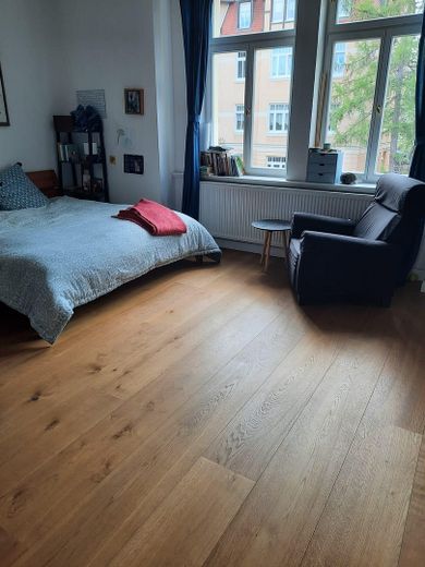 Exklusive und großzügige 5-Zimmer-Maisonettewohnung mit Balkon – Schlafzimmer 1. OG