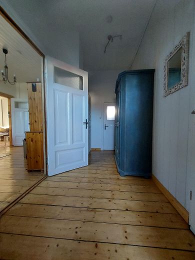 Spaziosa villa storica nel centro di Burg auf Fehmarn – pompa di calore, giardino e utilizzo flessibile – Flur oben mit kleinem Zimmer