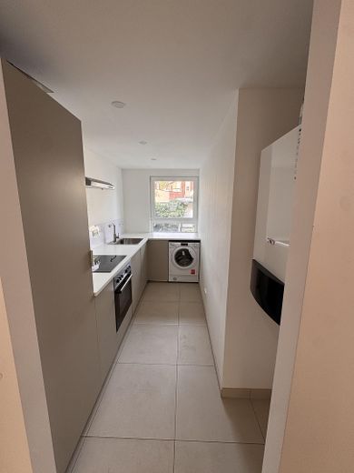 Neue 3er WG | Erstbezug nach Sanierung | Große Zimmer | 1 Zimmer mit eigener Dachterrasse🌿 – Foto 3