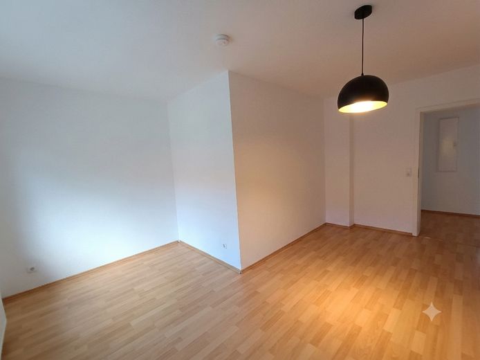 3 Zimmer Wohnung (102m²) mit Balkon und Ankleideraum - im Klinikviertel - energetisch saniert – Foto 3