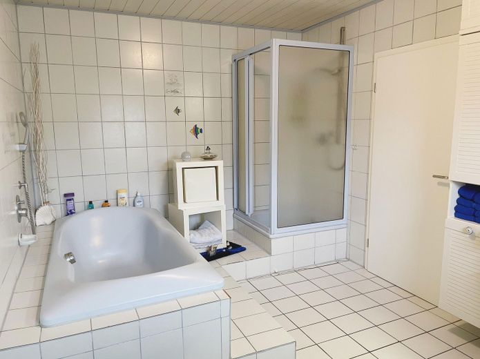 Badezimmer EG