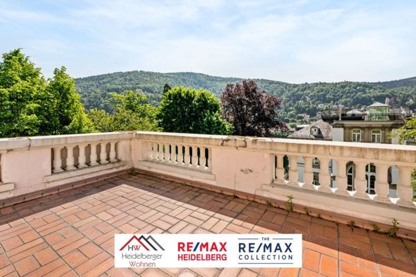 City villa in Neuenheim in second row with 3 residential units– 513 m² in exclusive location
