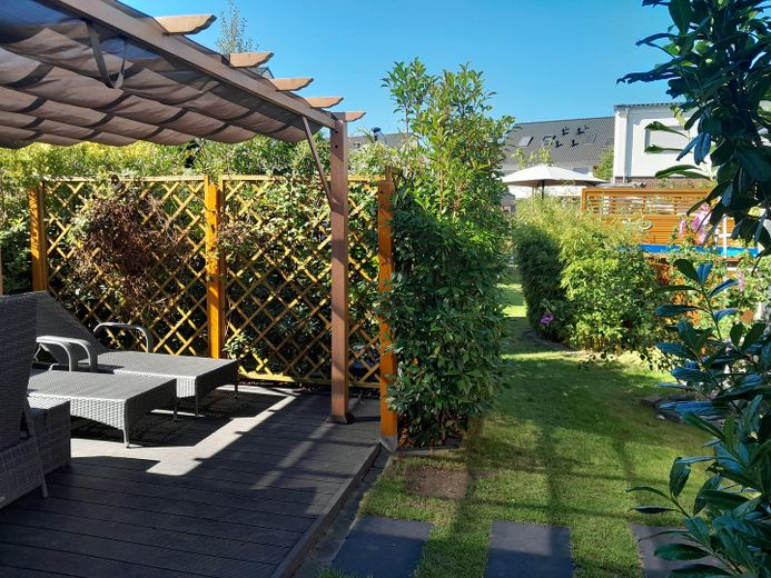 provisionsfrei,5 Zi  modern,schöner Garten,Pool – फोटो 9