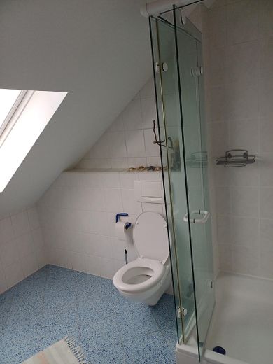 Attraktives EFH in Höhenlage, Nähe Trier – Badezimmer, 1. Stock