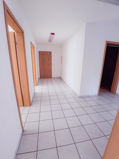 Bürofläche mit 5 Räumen im Gewerbegebiet Schwadermühle in Cadolzburg – ab sofort verfügbar – Flur