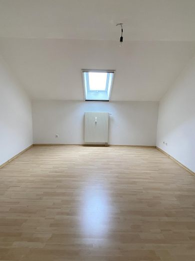 Luminoso appartamento di 3,5 locali a Königsdorf-Osterhofen – Schlafzimmer 1