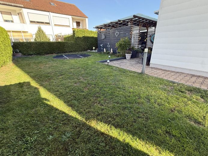 ***Curata casa bifamiliare ai margini del centro abitato di Illerberg*** – Garten