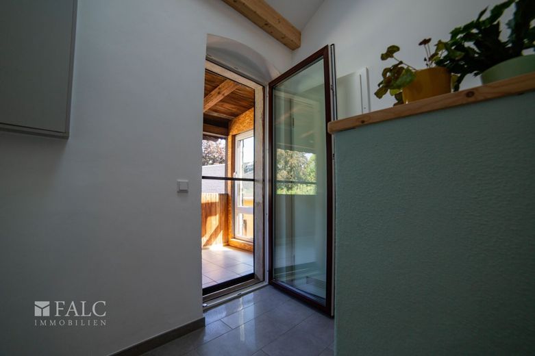 Zugang Balkon