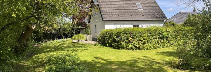 Quiet location with a large garden at the end of a cul-de-sac – Blick durch den Garten