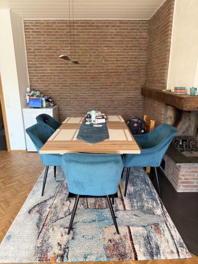 Schönes Haus mit Garten in Ratingen und Garage – Wohnzimmer Ess Ecke und Kamin