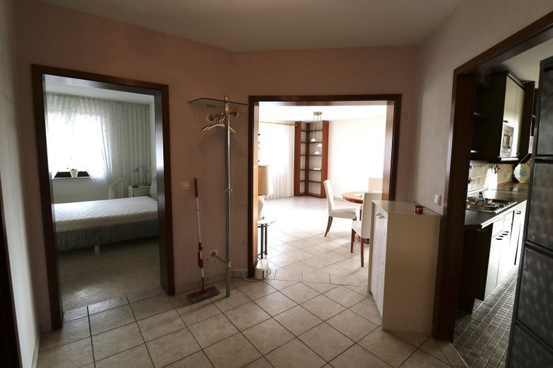 Nähe Klinikum Fürth - Gepflegte 2-Zimmer-Wohnung – Eingangsbereich