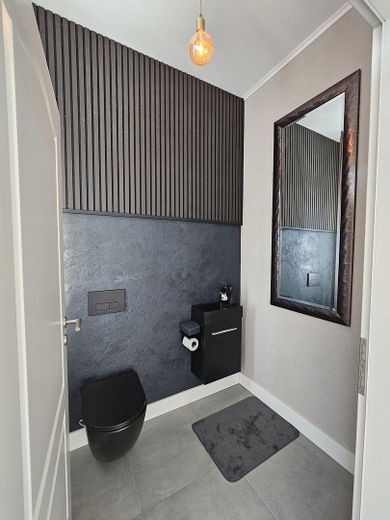 Bungalow premium senza provvigione | 180 m² | Potenziale di ampliamento | Doppio garage | Posizione tranquilla – 7 WC