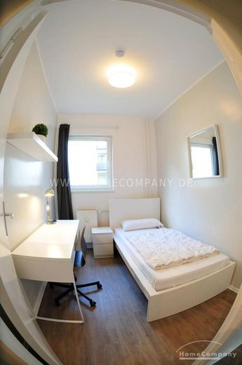 Zentral gelegene 3-Zimmer-Wohnung in Berlin Wilmersdorf, möbliert – f9edee86e765bfc724d91f51d234eef55c1b04f9.jpg