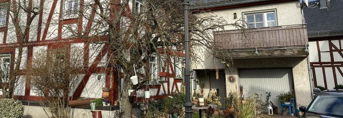 Ruhig gelegen und dennoch Mitten im Leben! 6 ZKB in Dillenburg Eibach zu vermieten