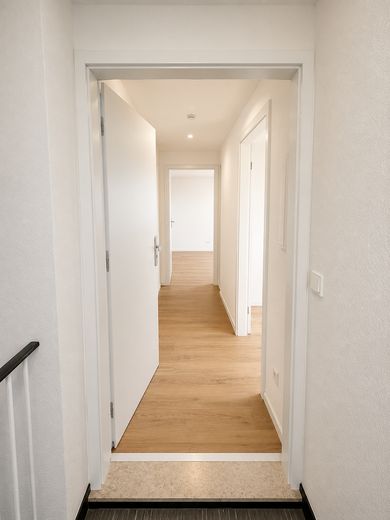 Modernized 2-room top-floor apartment in Böblingen – Foto 9