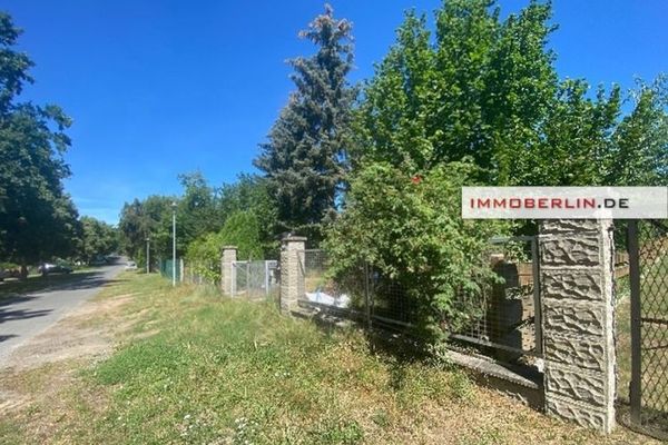 IMMOBERLIN.DE - Berlin yakınlarında aile dostu bir konumda idil bir arsa
