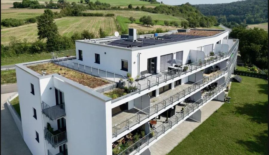 3,5 Zimmer – Außenansicht mit Loggia 