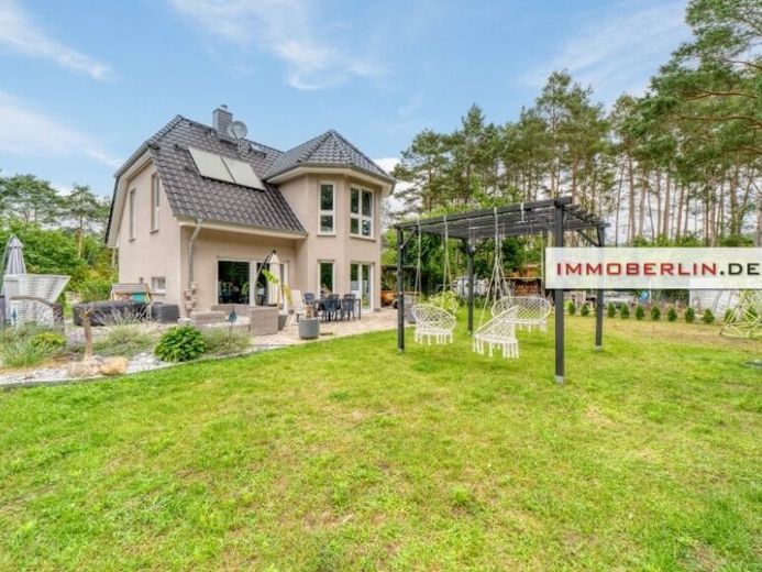 IMMOBERLIN.DE - منزل عائلي حديث بأجواء ساحرة في موقع خلاب – Photo 1