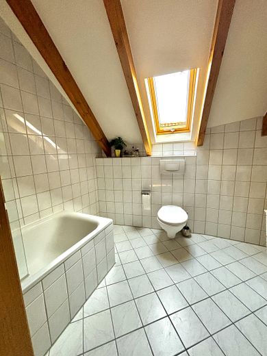 Schöne 2 ZKB im DG mit Stellplatz – Foto 13