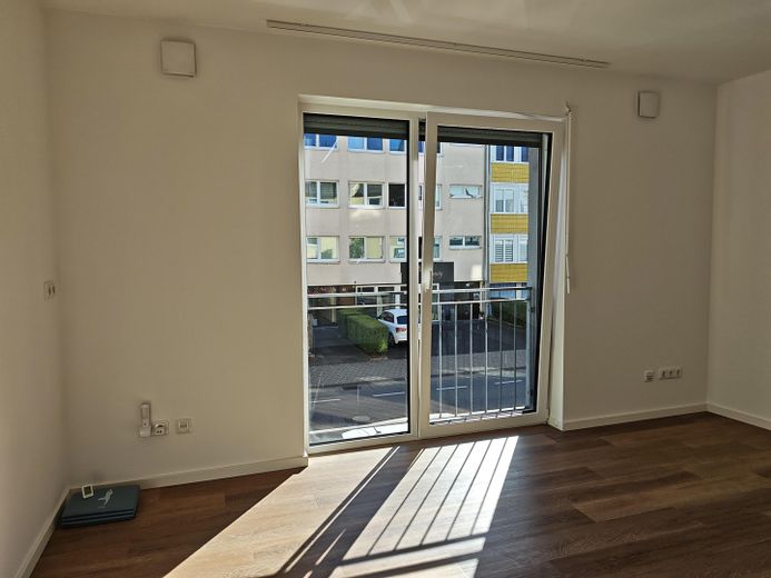 Bonn ***attraktive 2-Zi.-Whg./ Balkon/TG in guter Lage aus 2015 – Foto 2