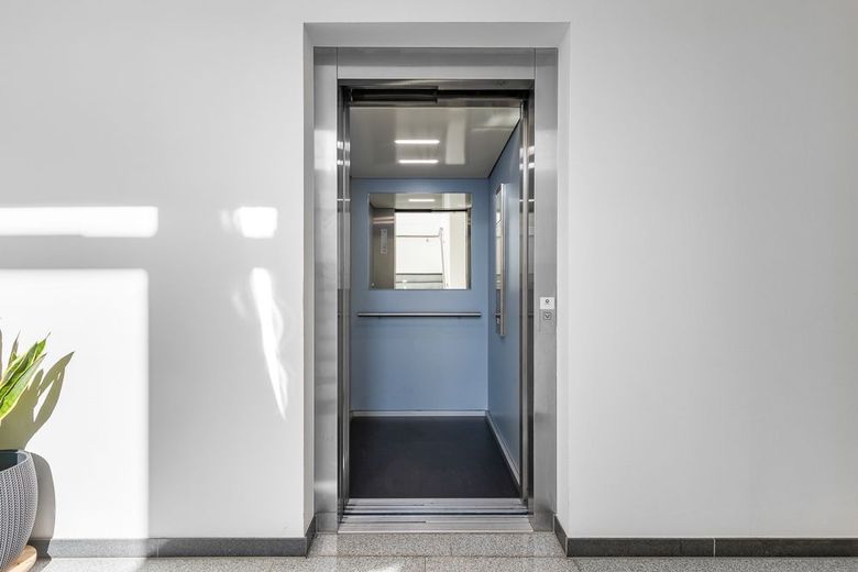 2-Zimmer-Neubauwohnung in beliebter Lage von HH-Meiendorf – Fahrstuhl