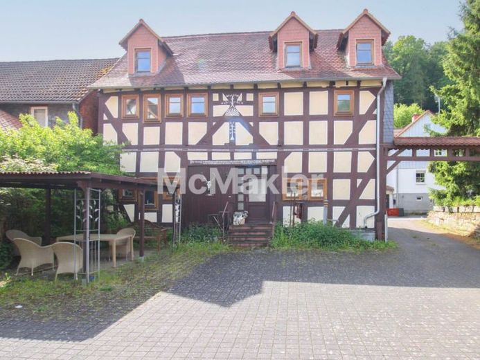 Vielseitiges Fachwerkhaus mit Charakter in Wetter-Amönau – Wohnen und Vermieten unter einem Dach – फोटो 1