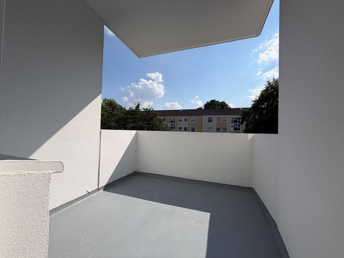 Freundliche 3-Zimmerwohnung mit Loggia & Stellplatz - Renoviert – Foto 2
