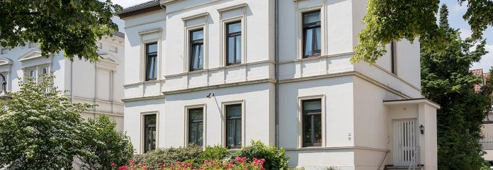 Straßenansicht Stadtvilla