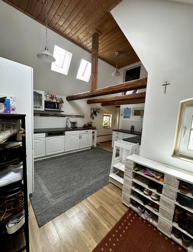 Casa colonica con laboratorio e cortile interno mediterraneo – Foto 4