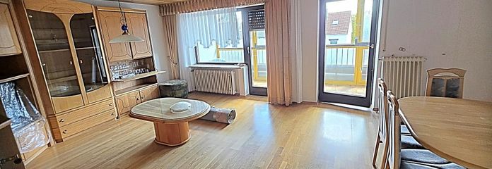 Großzügige 5-Zimmer-Wohnung (wie ein eigenes Haus)