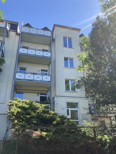 Große 2-Zimmer mit Laminat, Wannenbad, Stellplatz und Balkon in ruhiger Lage! EBK mgl. – IMG_1843