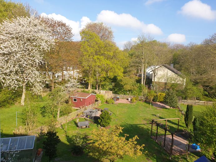 Ruhiges Wohnen, stadtnah in Ge-Buer mit Balkon, Terrasse & Garten – Garten