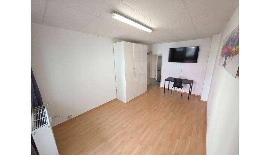 Zimmer links