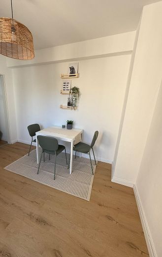 Möblierte 1-2 Zimmer in WG inmitten der Mainzer Neustadt – sofort beziehbar – Küche