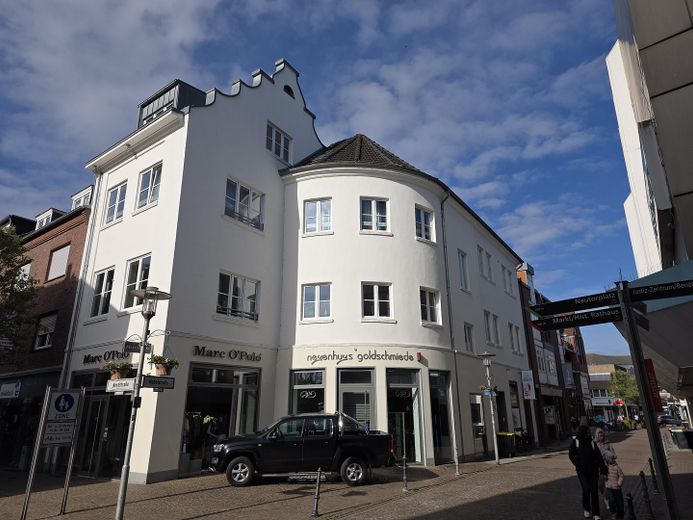 Schöne ruhige  Dachgeschosswohnung im 3. OG in der Fussgängerzone – Außenansicht