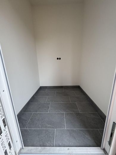 Neubauwohnung vom Eigentümer 3 Zimmer 87,7qm mit Terrasse, Gartenteil + Nutzfläche in Brackel – Abstellraum 5 qm mit Steckdose