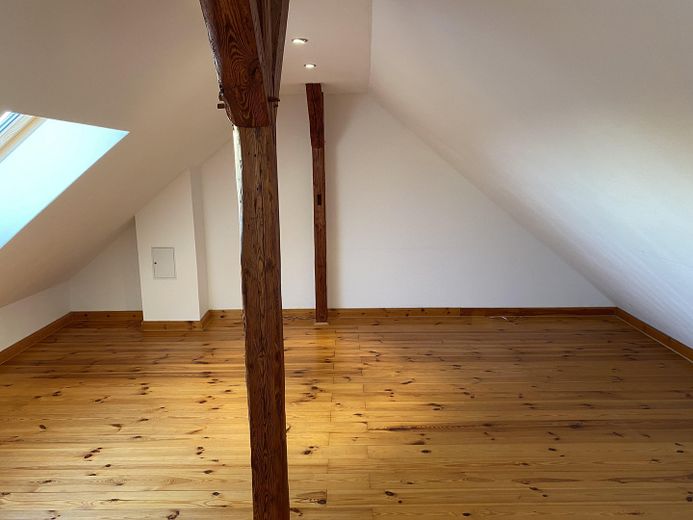 Moritzberg: 4,5-Zimmer-Maisonette-Wohnung mit Balkon und Garten – Dachgeschoss