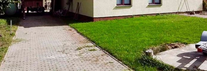 Zögern Sie nicht: Gepflegtes Einfamilienhaus mit Garten, 2 Garagen und 3 Freistellplätzen in Walow