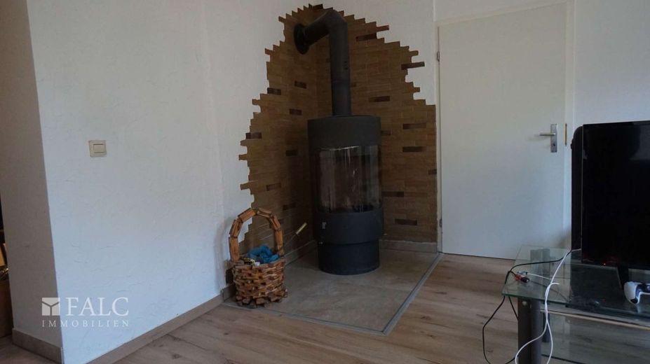 Komplette saniert 300 m² Fachwerkhaus und ca. 2.800 m² Grundstück – Wohnzimmer EG
