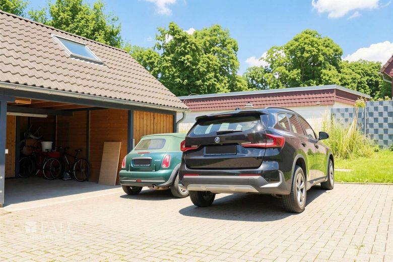 Eleganz, die begeistert - Komfort, der bleibt – Garage und Stellplatz