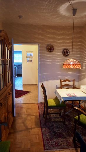 sonnige Wohnung mit Weitblick – Eßzimmer zum Flur