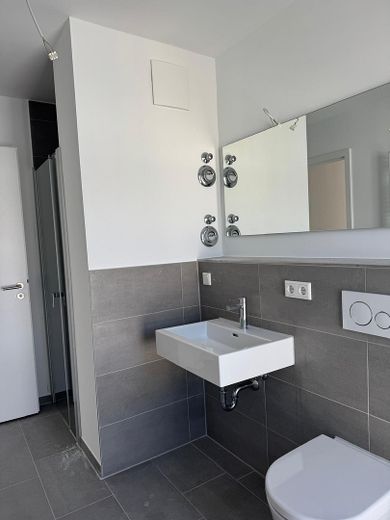 Stylish 1-room loft apartment with panoramic views and fitted kitchen – Bad