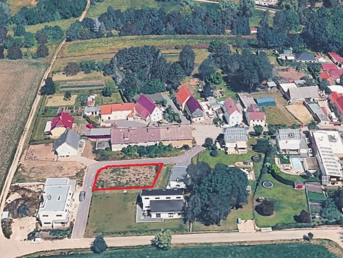 Perspektifli bir arsa – hayalinizdeki müstakil ev burada başlıyor – Foto 1